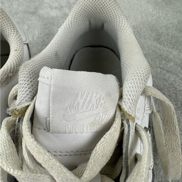 Nike Air Force 1 LE Big Kids Size 5 Y - DH2920-111 - Picture 4 of 14